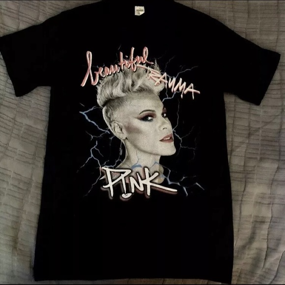 P!NK (the band) Beautiful Trauma Tour 2018 concert Tshirt Mens sz L PINK NEW - Picture 1 of 4
